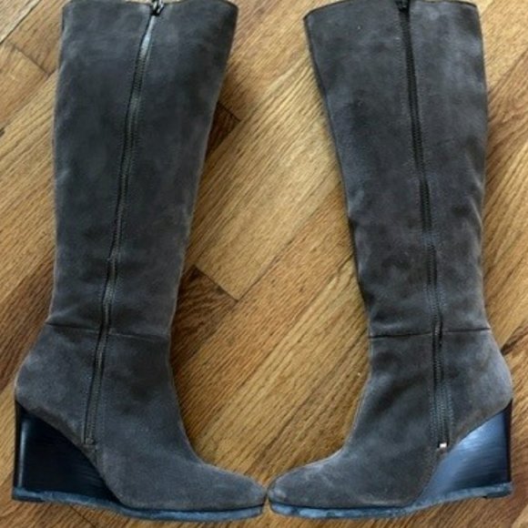 EXCELLENT CONDITION Franco Sarto Watch Brown/Coffee Suede Wedge Boots, size 7.5 - Picture 4 of 7